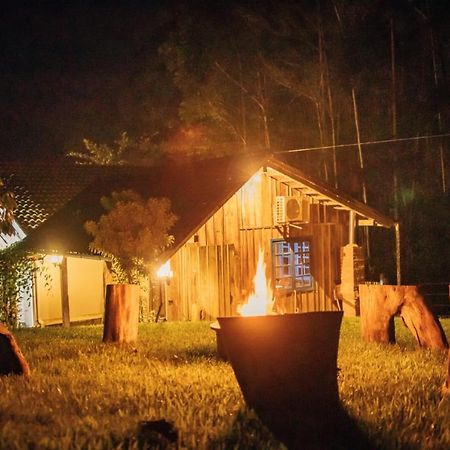 Casa Confortavel Em Local Tranquilo. Rodeio Esterno foto