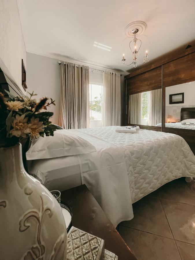 Casa Confortavel Em Local Tranquilo. Rodeio Esterno foto